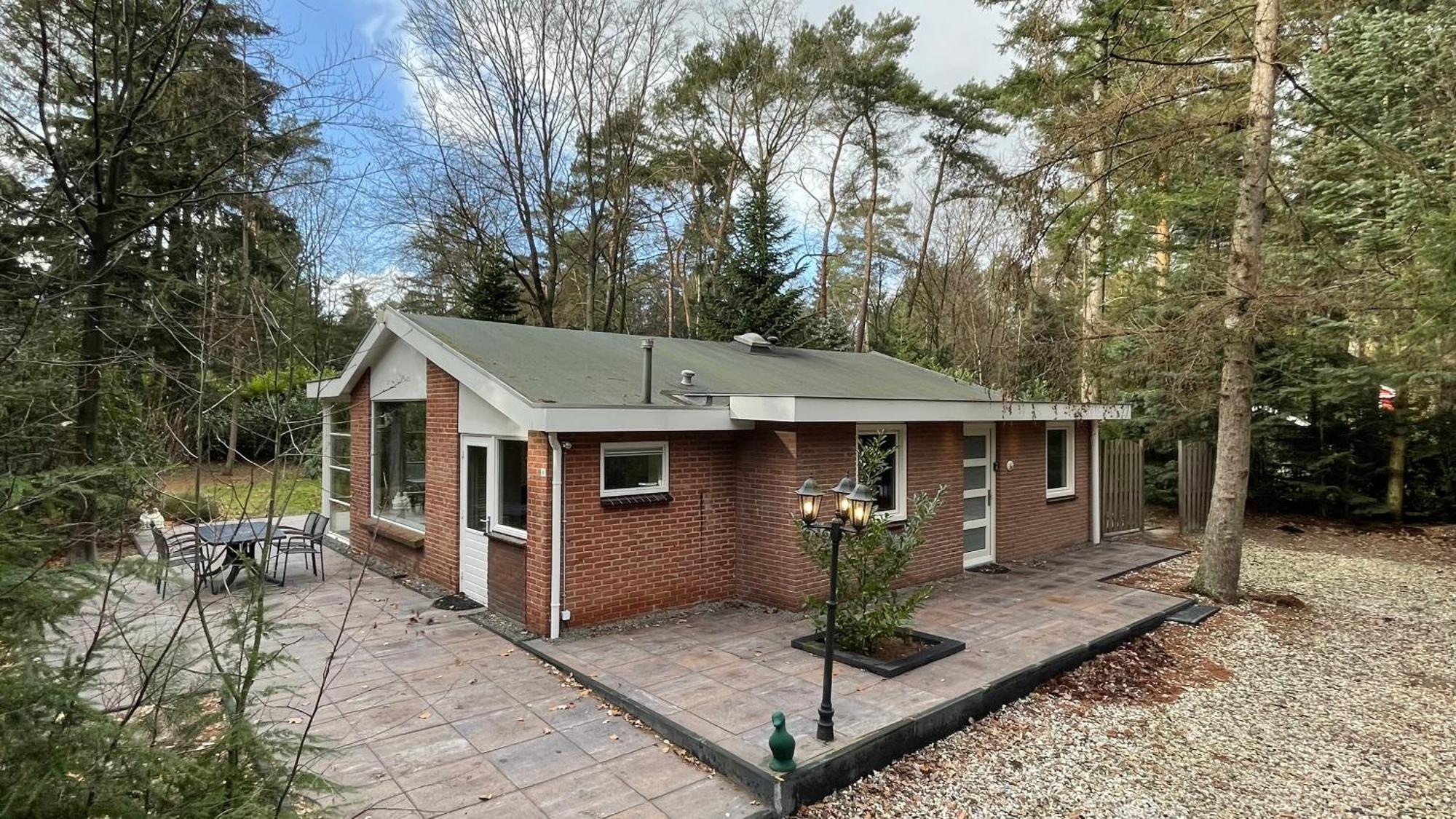 Сasa de vacaciones Relaxen In Het Bos Met Privesauna *