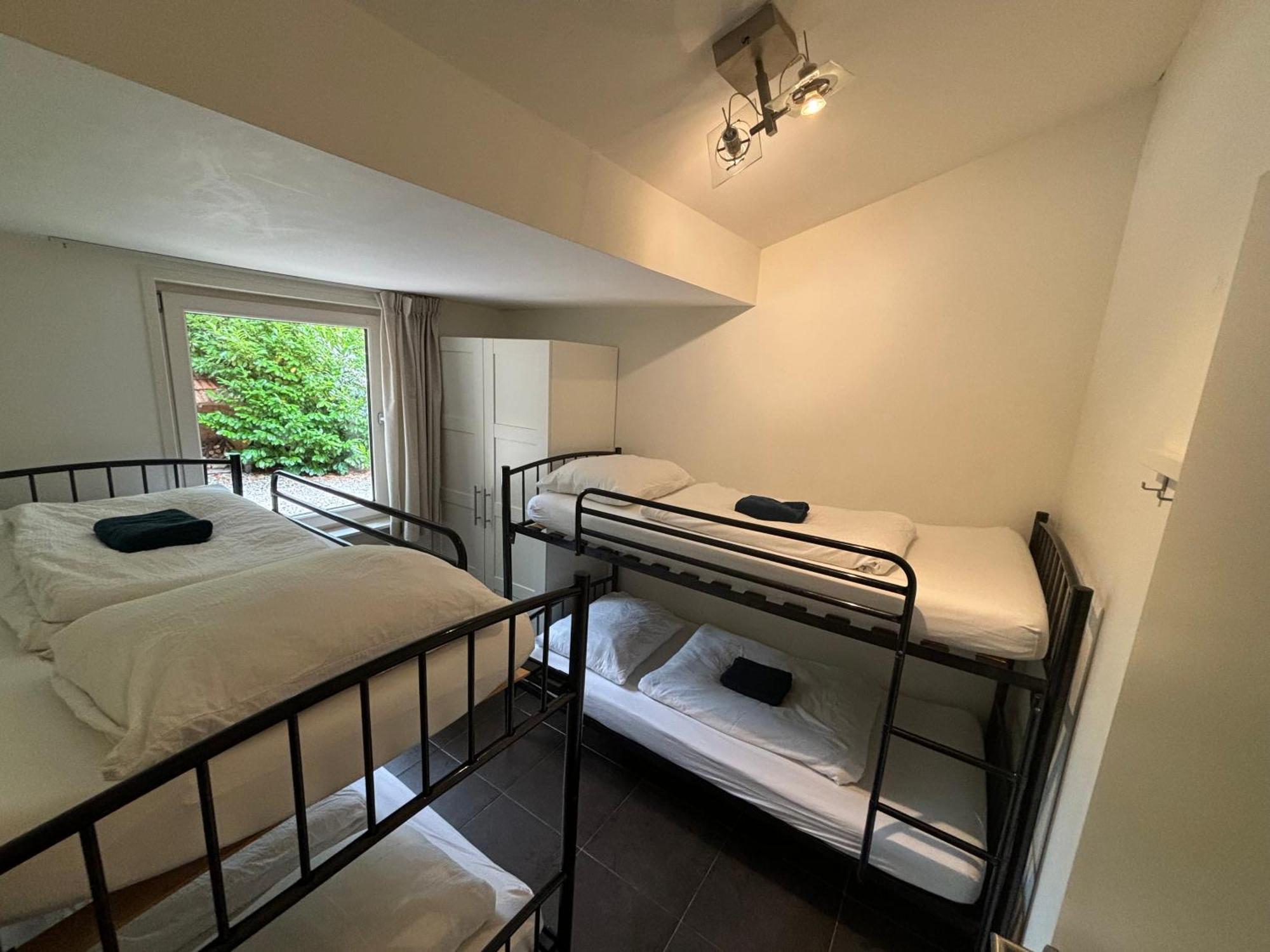 Сasa de vacaciones Relaxen In Het Bos Met Privesauna *